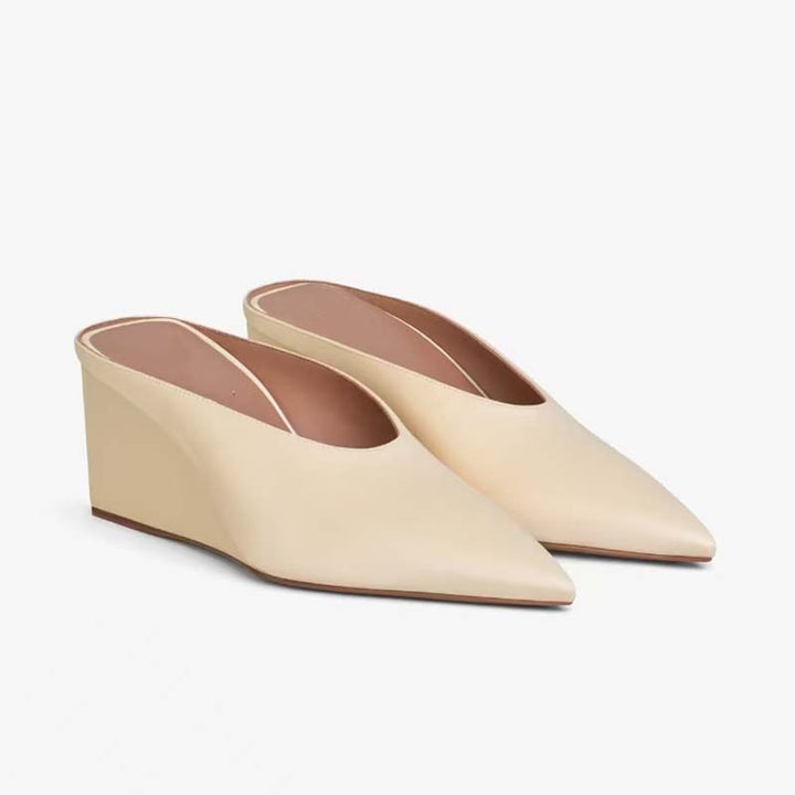 Femme Wedge Slide Mules med elegant spids design Stilla