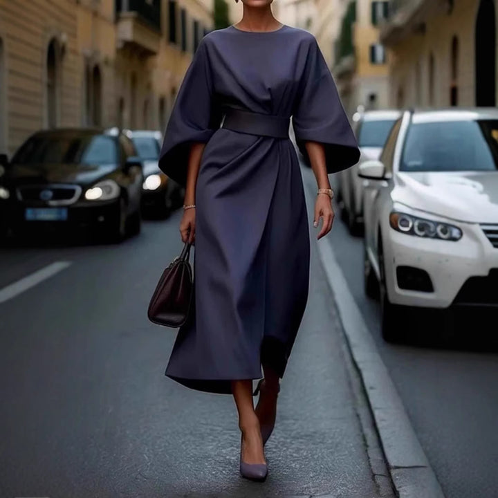Dame Maxi-kjole med voluminøse ærmer og elegant draperingsdesign Stilla