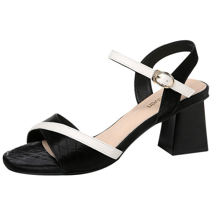 Dame sandaler med elegant remdesign og komfortabel blokhælt Stilla