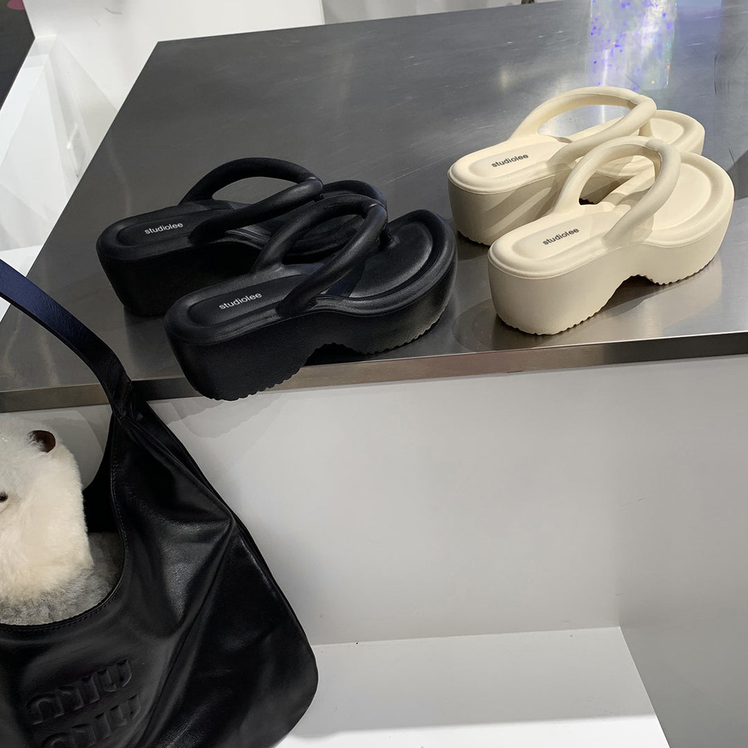 Dame platform flip flops med komfortabelt polstret fodseng Stilla