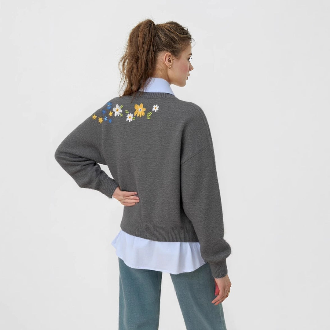 Kvinders chunky strik sweater med blomsterdetalje på ryggen og løs pasform Stilla