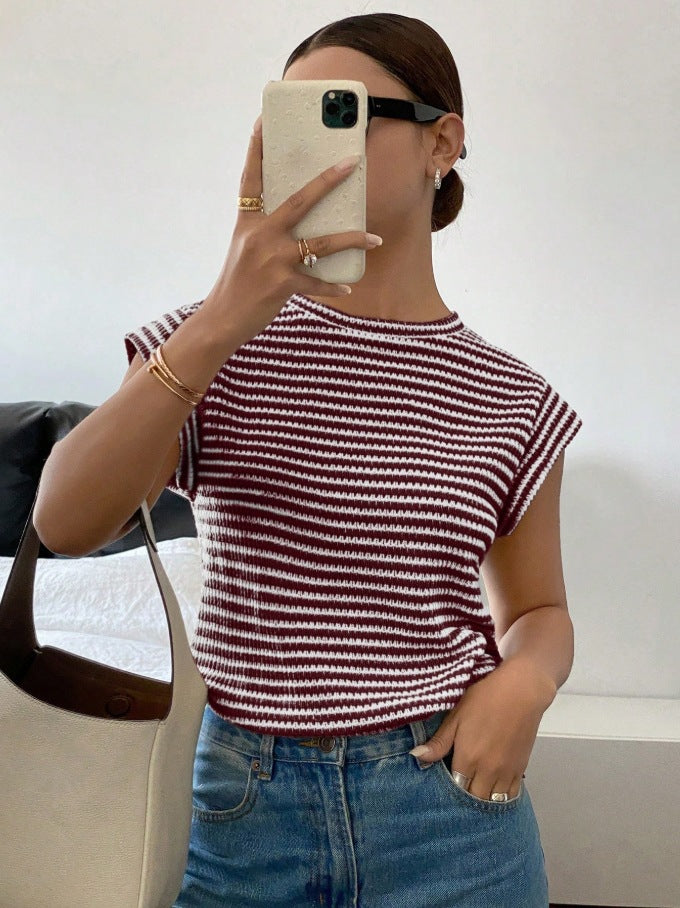 Dame stribet T-shirt med elegant snit og kort ærme Stilla