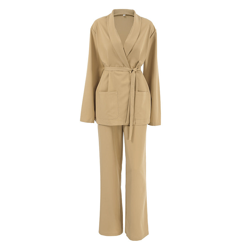 Damer elegant blazer- og bukseensemble med svingende snit og praktiske lommer Stilla