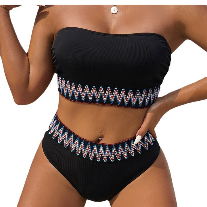 Dame bikini sæt med dette unikke etno-stribemønster og høj talje Stilla