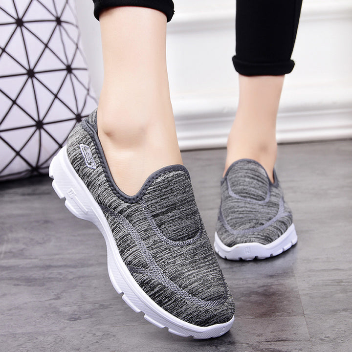 Dame Bekvemme Slip-On Sneakers med åndbart strikoverflade og fleksibel sål Stilla