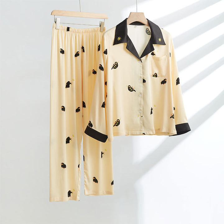 Dame Satin Pyjamasæt med elegant mønster og komfortabel pasform Stilla