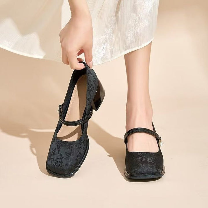 Dame elegante Mary Jane Pumps med moderne remdesign og stabil sål Stilla