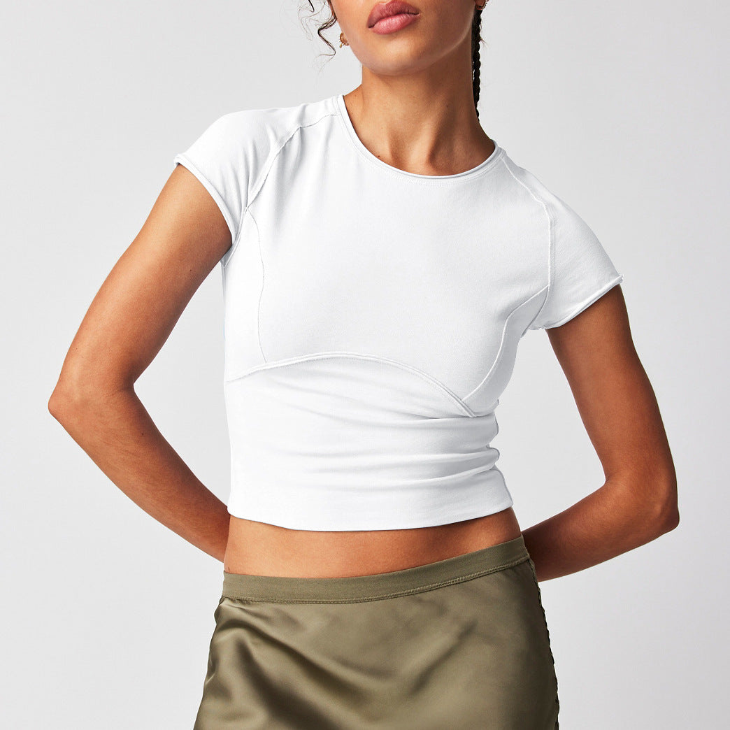 Dame sporty cropped T-shirt med rund halsudskæring og dekorative syninger Stilla