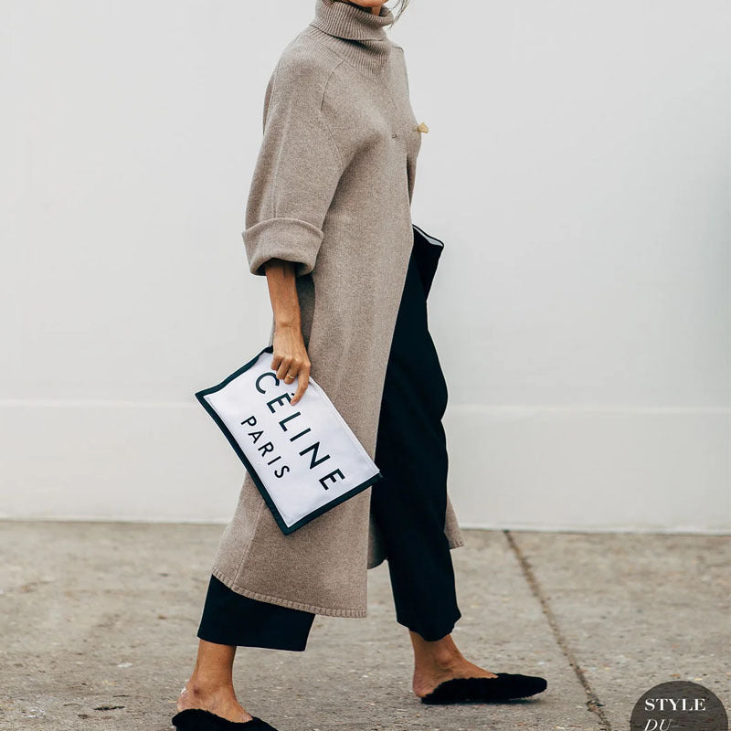 Dame elegant oversized cashmere frakke med rullekrave og asymmetrisk snit Stilla