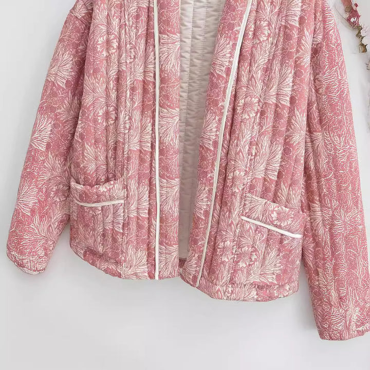 Dame quiltet jakke med blomsterprint og elegant forarbejdning Stilla
