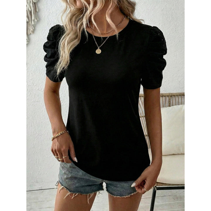 Damen T-Shirt mit Puffärmeln und Spitzenapplikationen Skovae