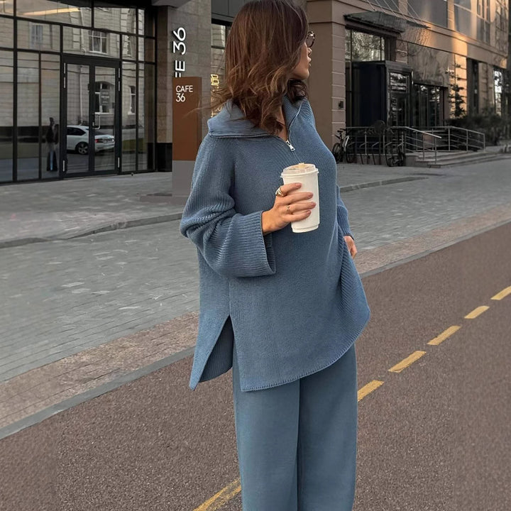 Dame strik pullover med elegant hætte og lynlås Skovae