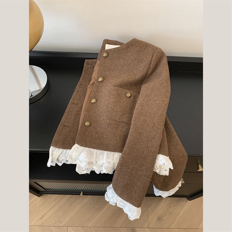 Kvinders fashionable korte jakke med elegante blonder detaljer Stilla