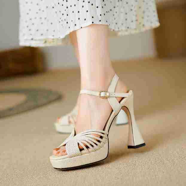 Dame Strappy Platform Sandaler med geometrisk blokhælsdesign Stilla