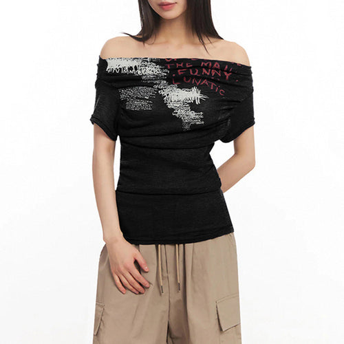 Dame Off-Shoulder T-Shirt med kunstnerisk tryk og tætsiddende pasform Skovae