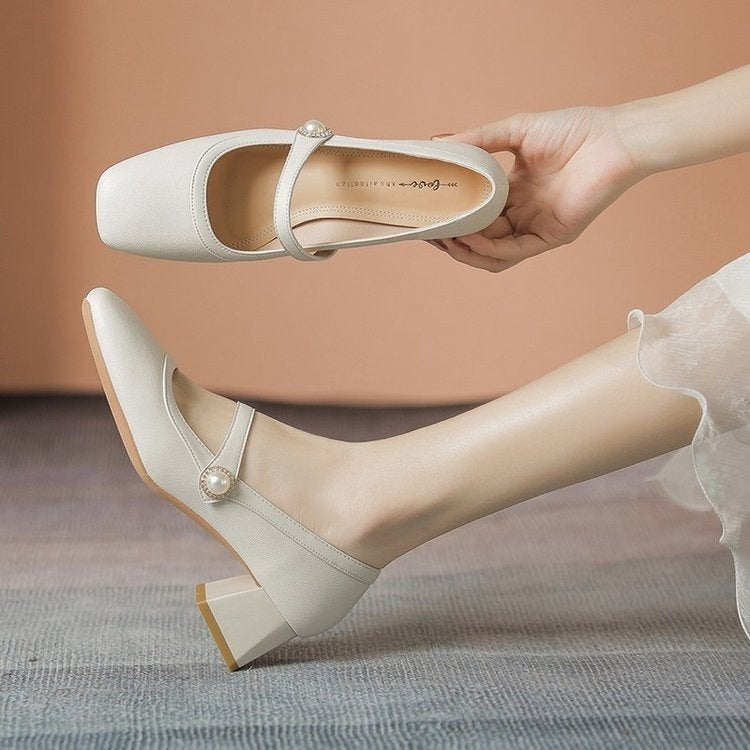 Dame ballerinas med elegant remdesign og fashionabel perledekor Stilla