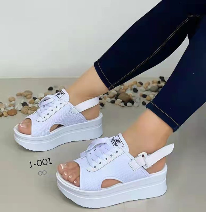 Dame kombineret sandaler med luftig mesh-overflade og moderigtigt platform-design Stilla