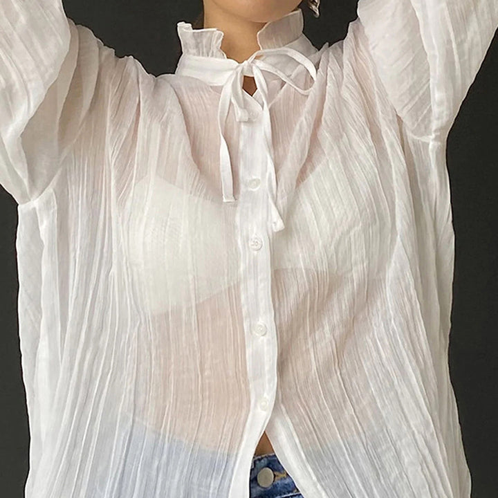 Dame gennemsigtig bluse med elegant ståkrave og legende bindebånd Stilla