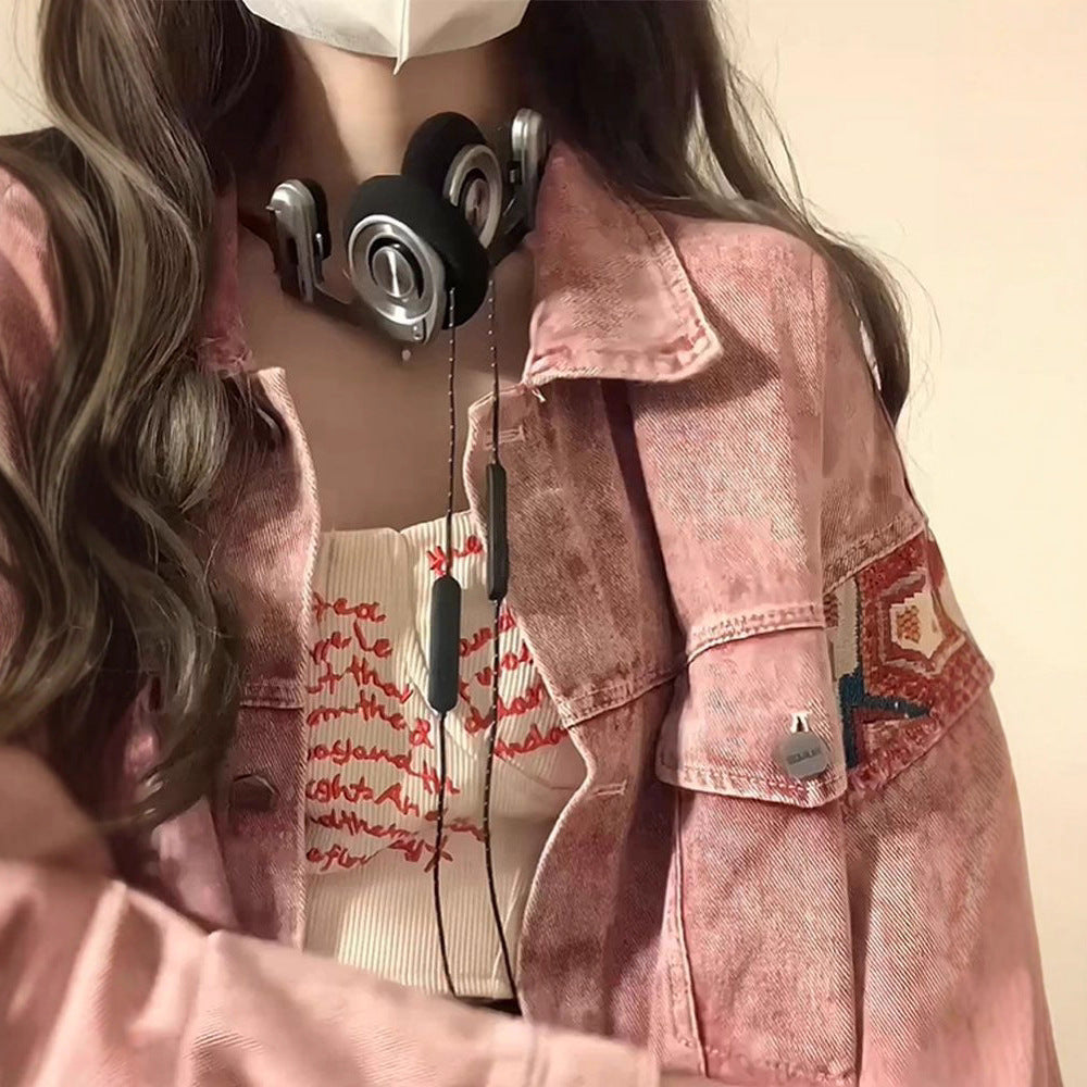 Kvinders denimjakke med unik broderi og modevenligt design Stilla