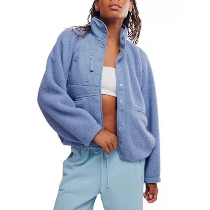 Kvinder Cozy Fleece Jakke med Høj Krave og Praktiske Lommer Stilla