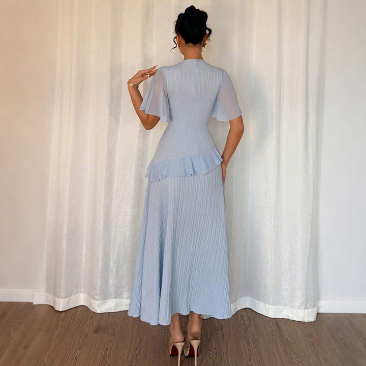 Damer elegant maxikjole med plisserede detaljer og flydende hem Stilla