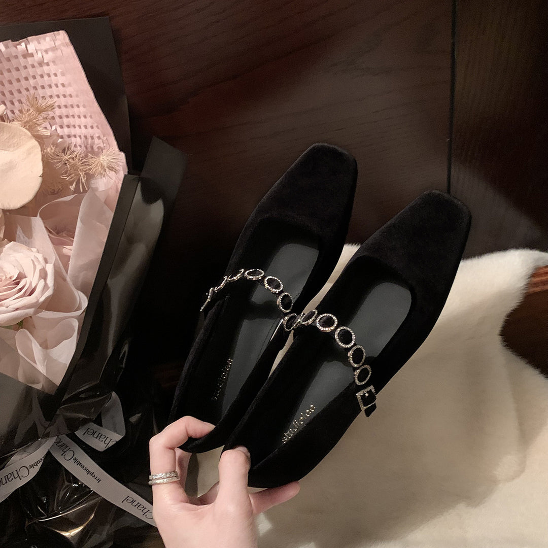 Dame elegante Ballerina-flade med firkantet tåparti og med ædelsten dekoreret rem Stilla