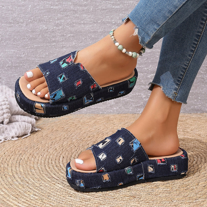 Dame slide-sandaler med fashionable udskæring og dekorativt vævningsmønster Stilla