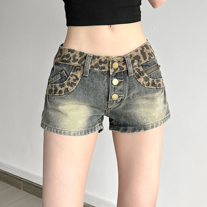 Dame leopardprint denimshorts med knapdetaljer og elastisk talje Skovae