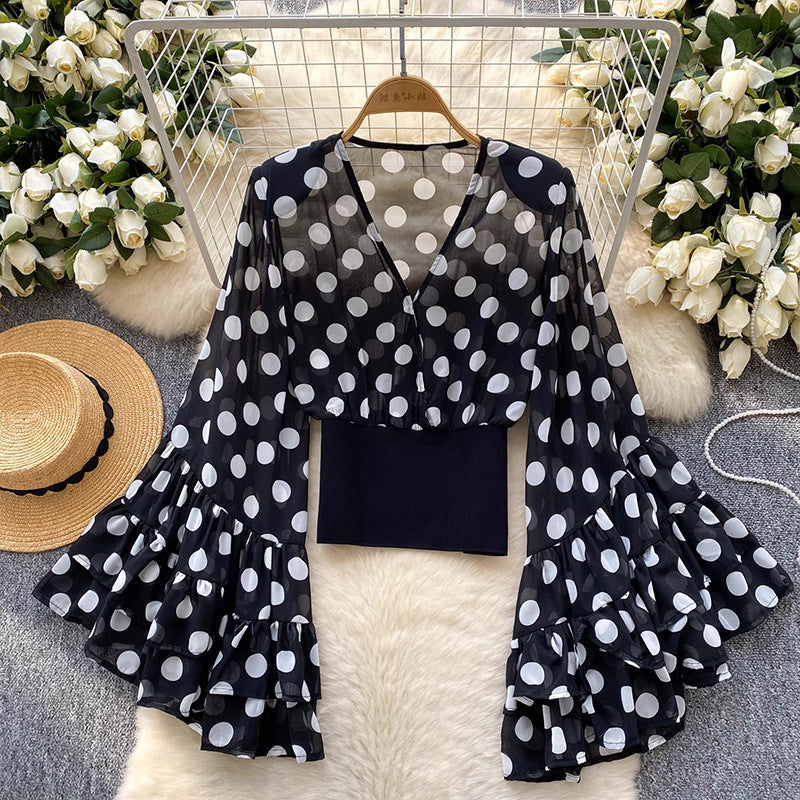 Femme Rynket Polka-Prik-Bluse Stilla
