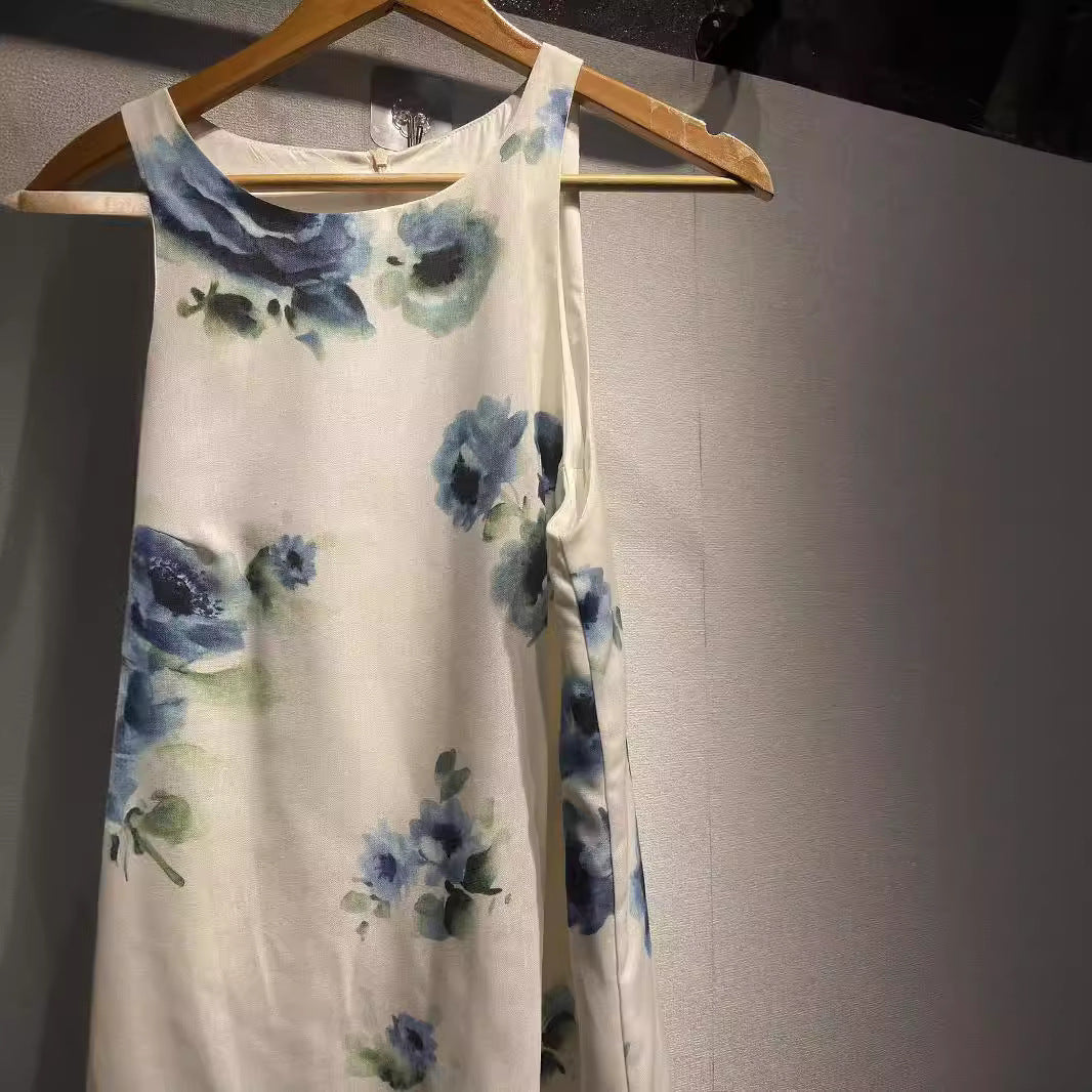 Dame luftig sommerkjole med blomsterdesign og fine stropper Stilla