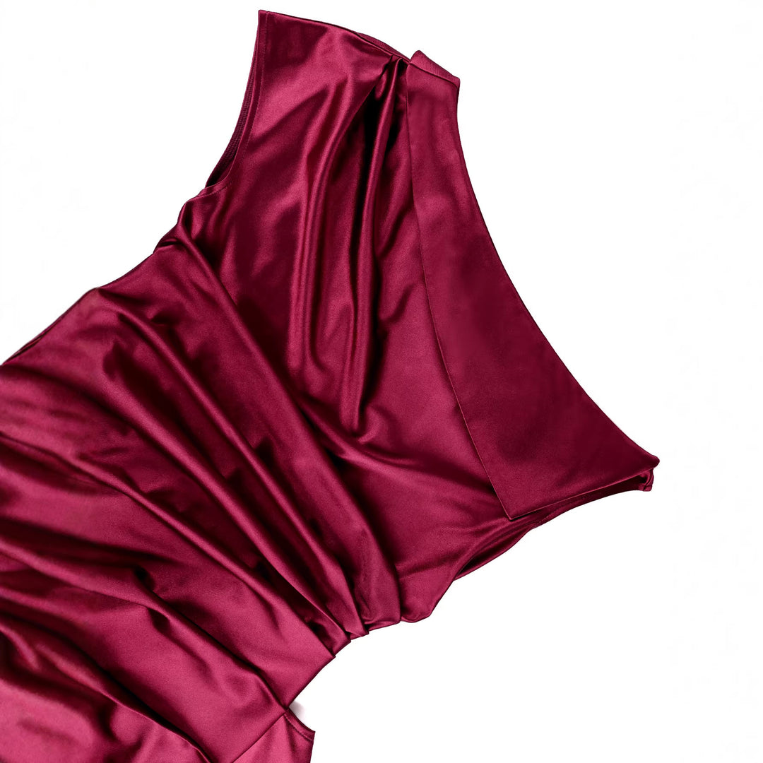 Damer elegant satin aftenkjole med asymmetrisk volangdetaljer Skovae