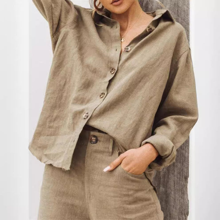 Damer Let og luftig bluse i oversized stil Stilla