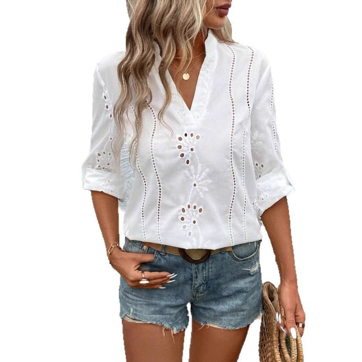 Damebluse med filigran broderidesign Stilla