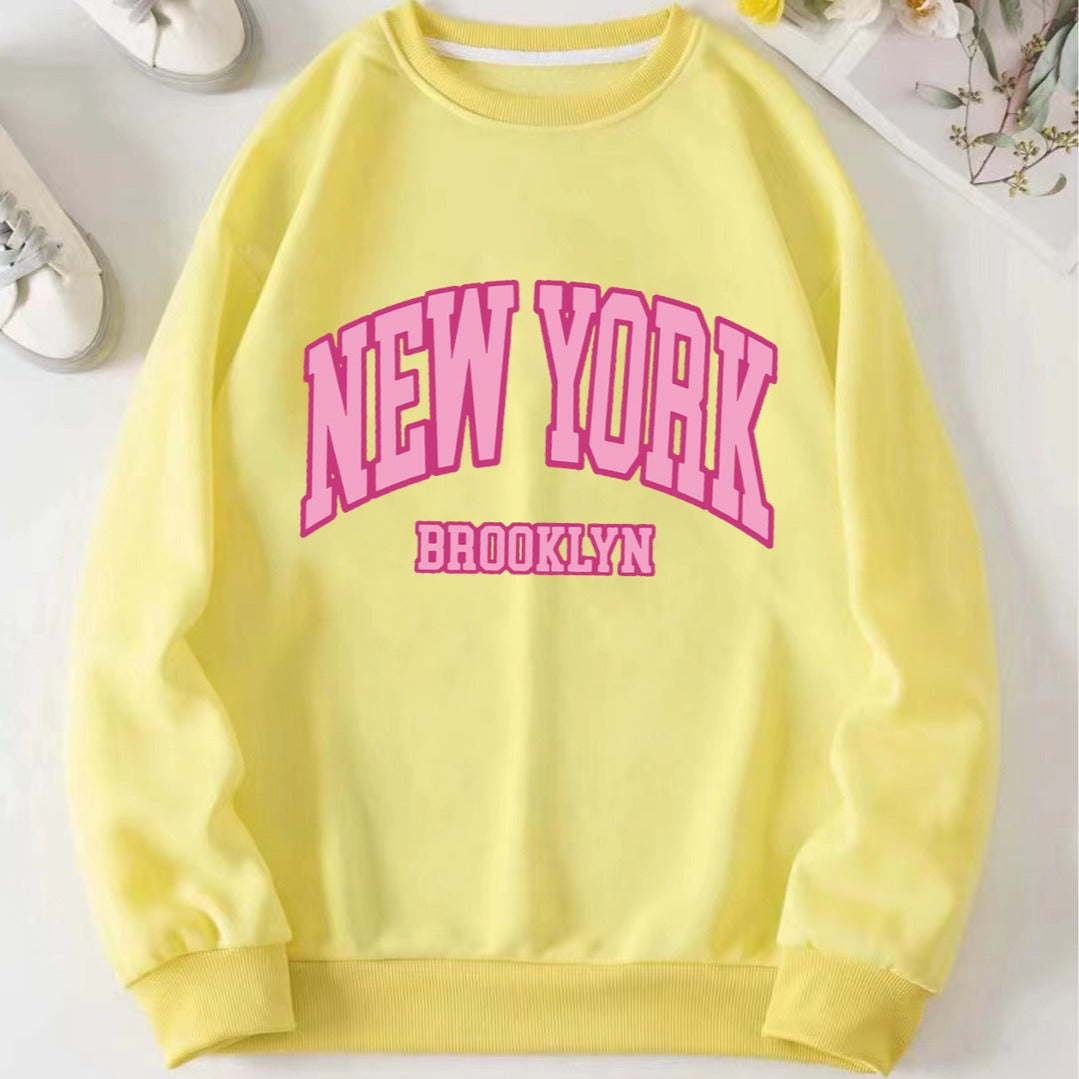 Kvindernes afslappede sweater med iøjnefaldende NYC print Skovae