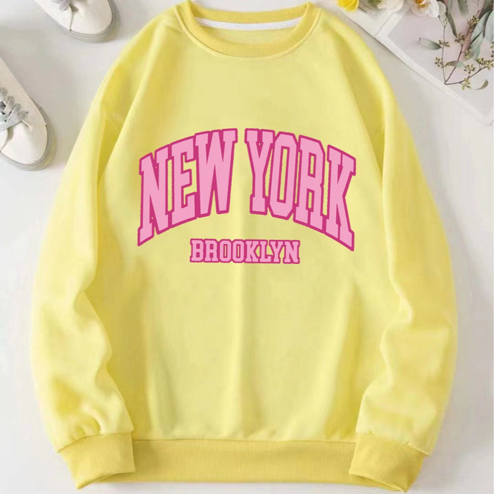 Kvindernes afslappede sweater med iøjnefaldende NYC print Skovae