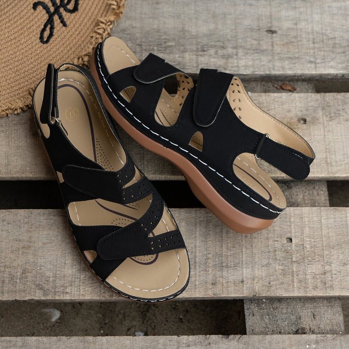 Dame Riemchen-sandaler med justerbar lukning og ergonomisk sål Stilla