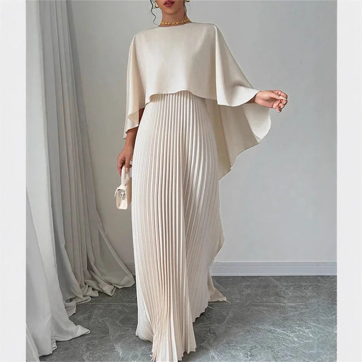 Dame maxikjole med plisseret skirt og flydende cape Skovae