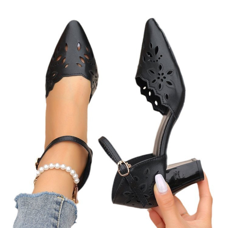 Dame Elegante Pumps med floral cut-out design og blokhælhøjde Stilla