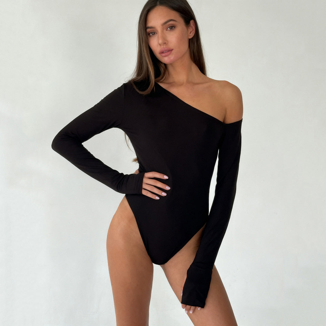Dame Langærmet Bodysuit med smart Off-Shoulder Design og tætsiddende Silhouette Skovae