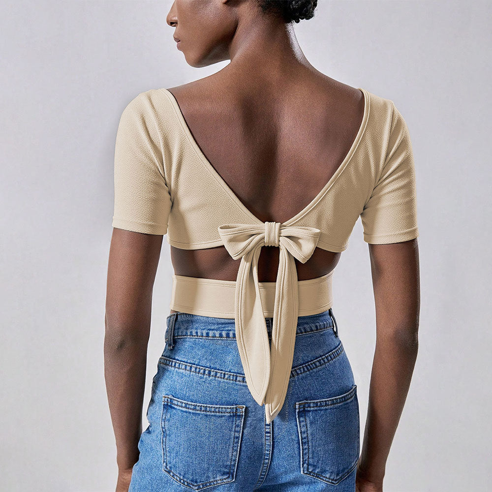 Kvinder cropped T-shirt med elegant firkantet halsudskæring og korte ærmer Stilla