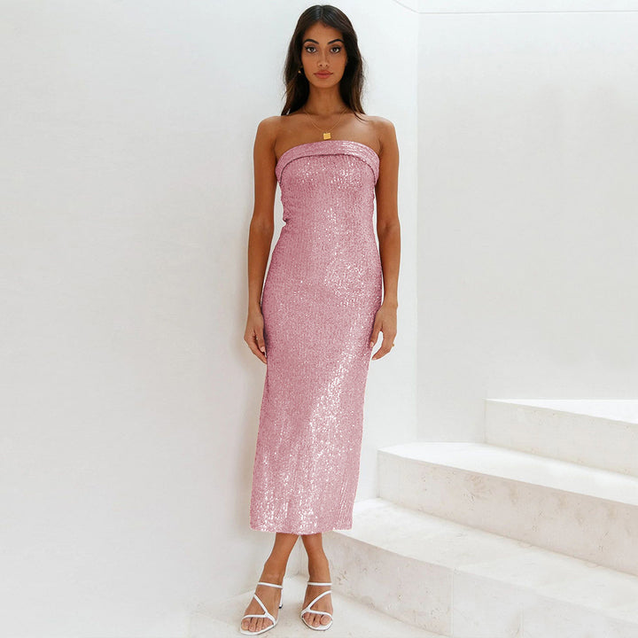 Dame strapless glimmer aftenkjole med figursyet snit og skinnende finish Stilla