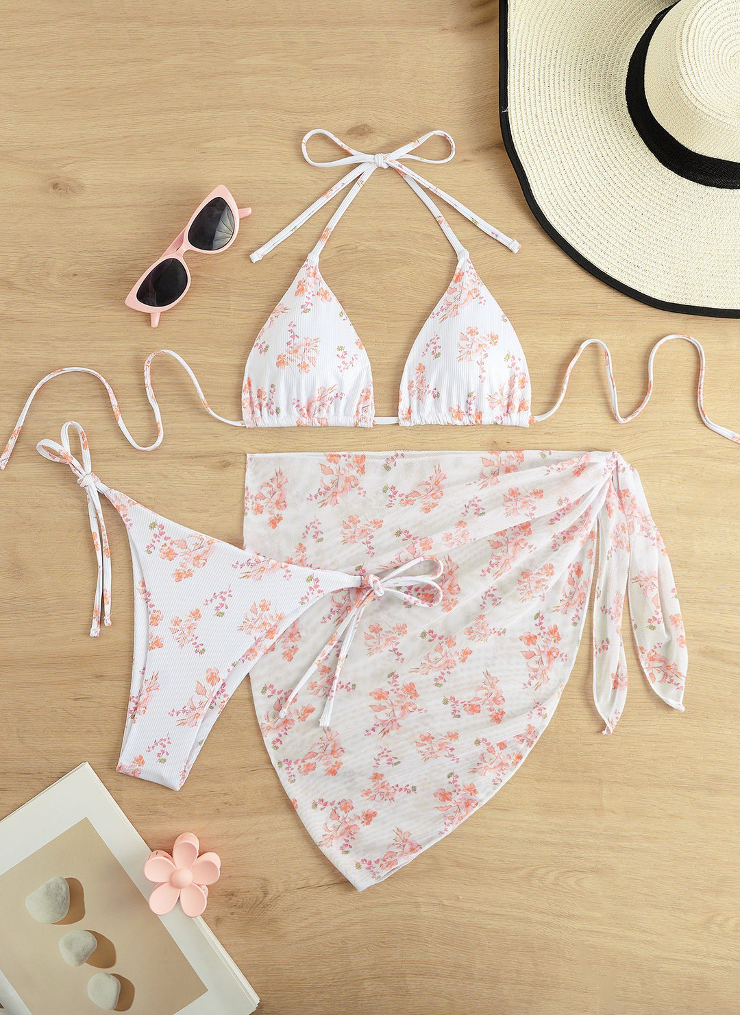 Dame triangulær bikini med blomstermønster og delikat cover-up Skovae