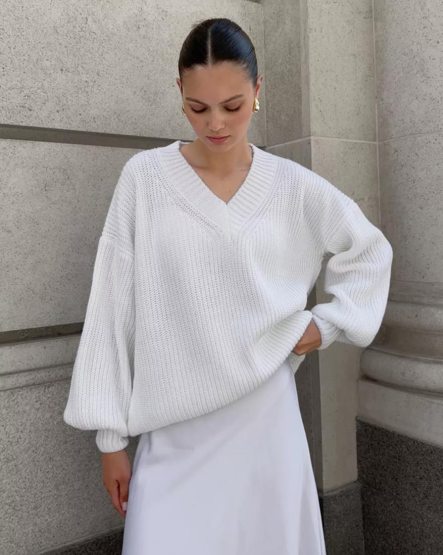 Damer afslappet sweater med v-hals og voluminøse ærmer Stilla