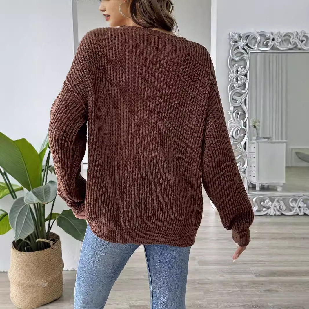 Dame elegant strikpullover med moderne V-udskæring og perleudsmykning Stilla