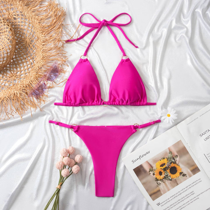 Dame Triangel-Bikini-Sæt med fashionable metaldetaljer og høj benudskæring Stilla