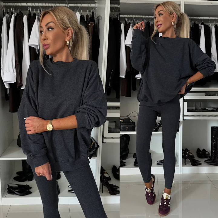 Kvinders afslappede sweatshirt med en løs pasform og komfortable leggings