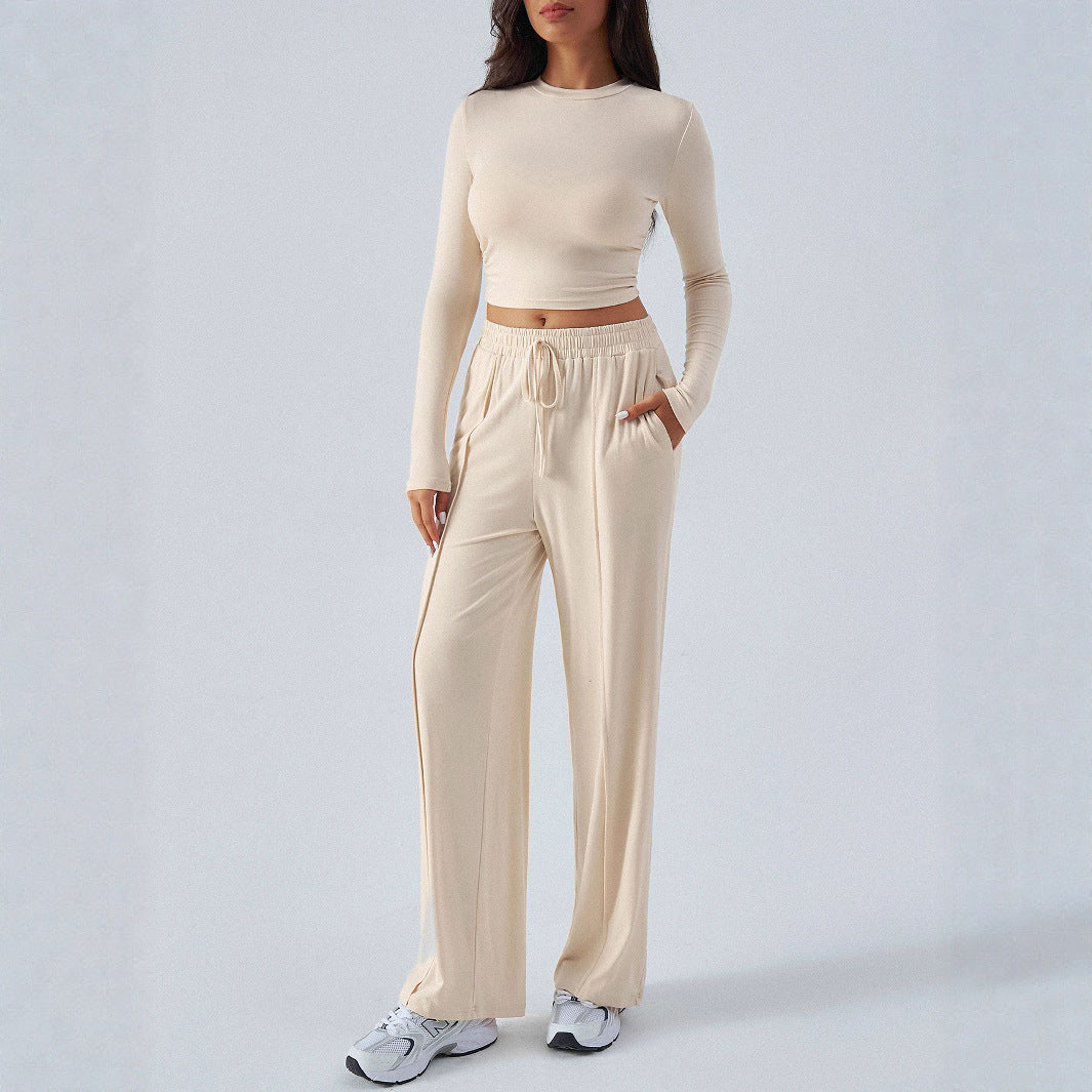 Dame sæt af elastisk crop-top og løstsiddende joggingbukser Stilla