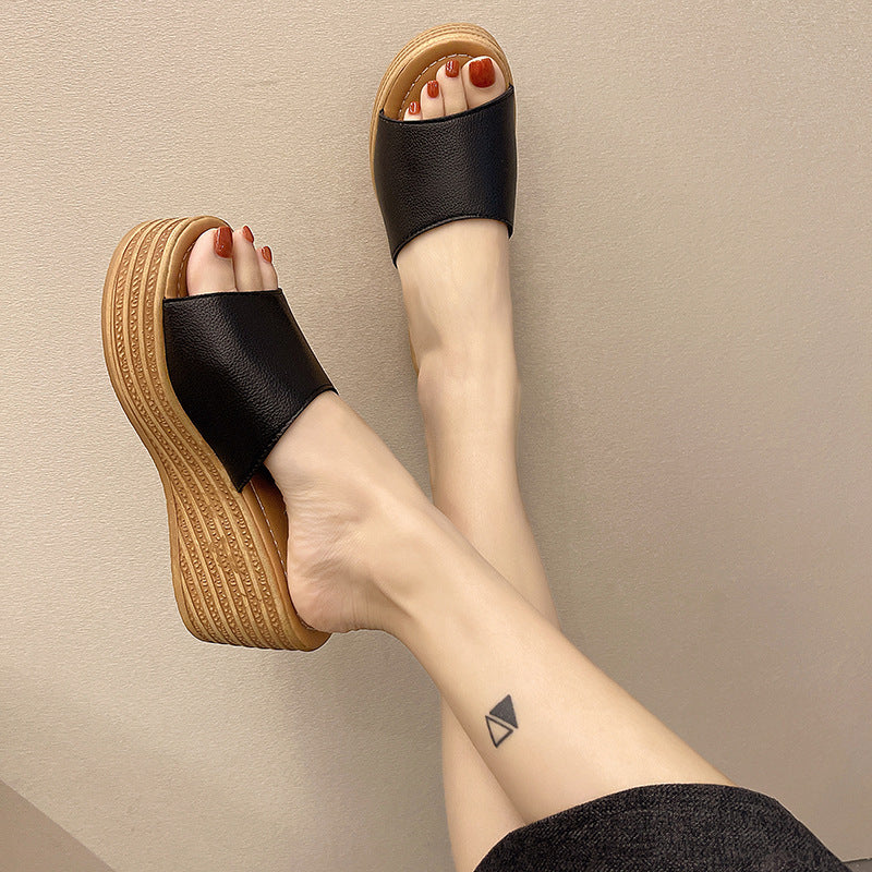 Dame Wedge-sandaler med moderigtigt overmateriale og skridsikker sål Stilla