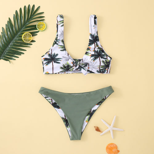 Dame Bikini-sæt med trendy knude-design og høj benudskæring Stilla