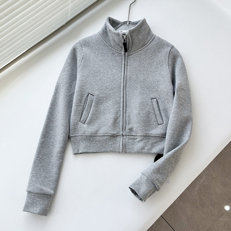 Dame sportjakke med høj krave og cropped design Stilla